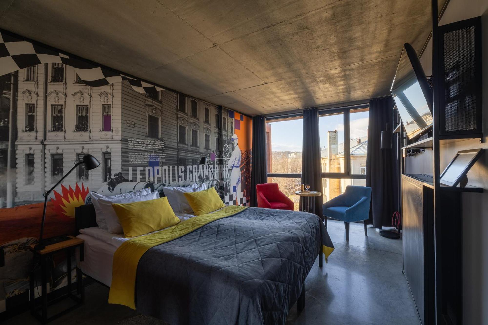 !FEST Hotel Lviv Buitenkant foto